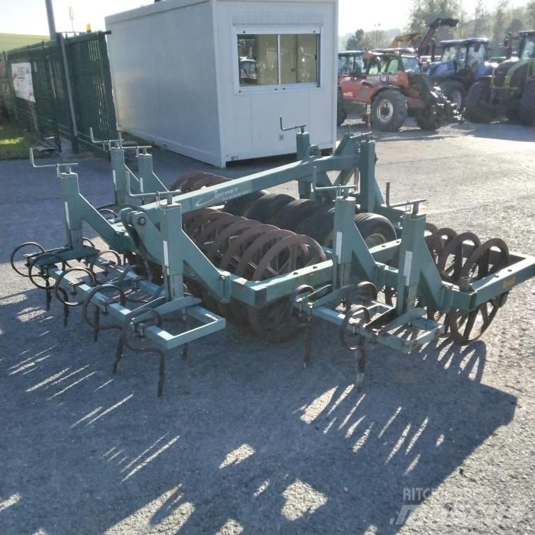 Cochet DP3 700/30 Ďalšie stroje na spracovanie pôdy a príslušenstvo