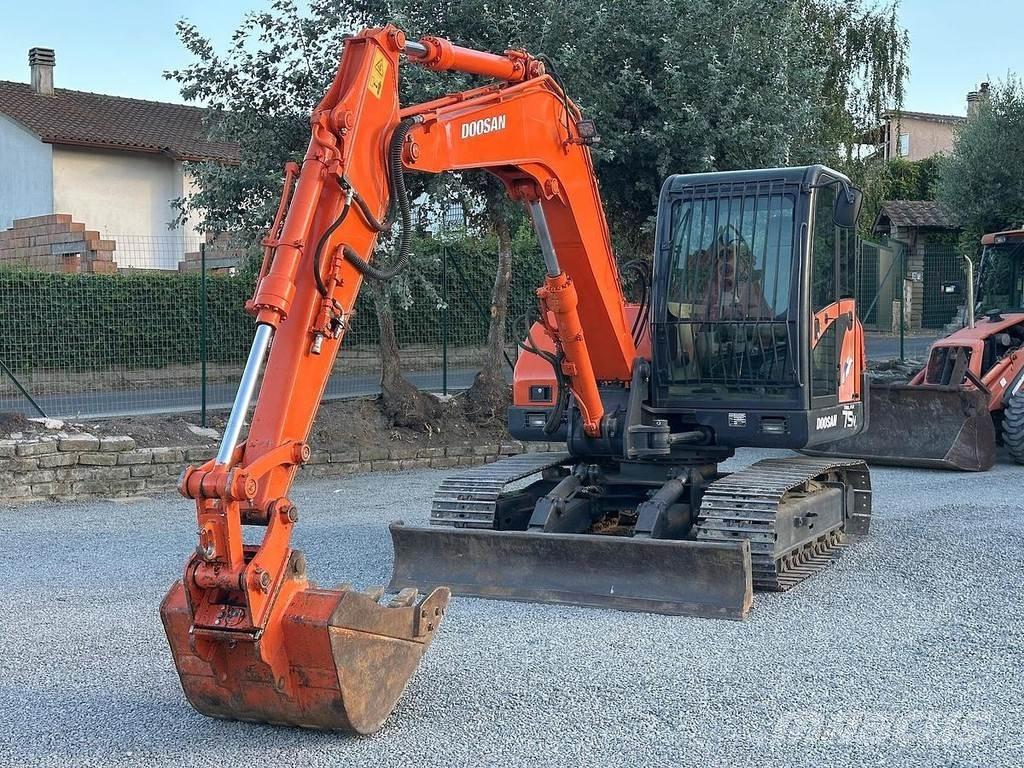 Doosan SOLAR 75V Midi rýpadlá 7 t - 12 t