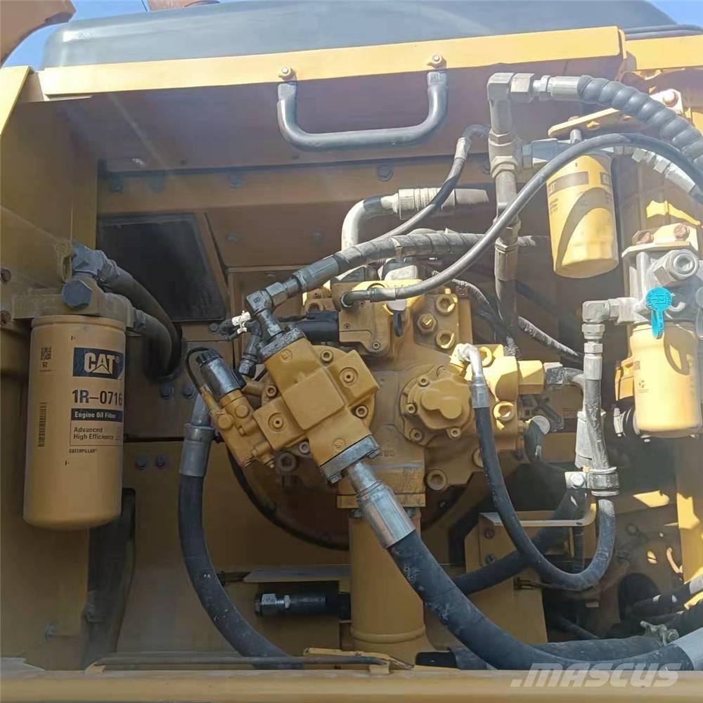 CAT 336D Pásové rýpadlá