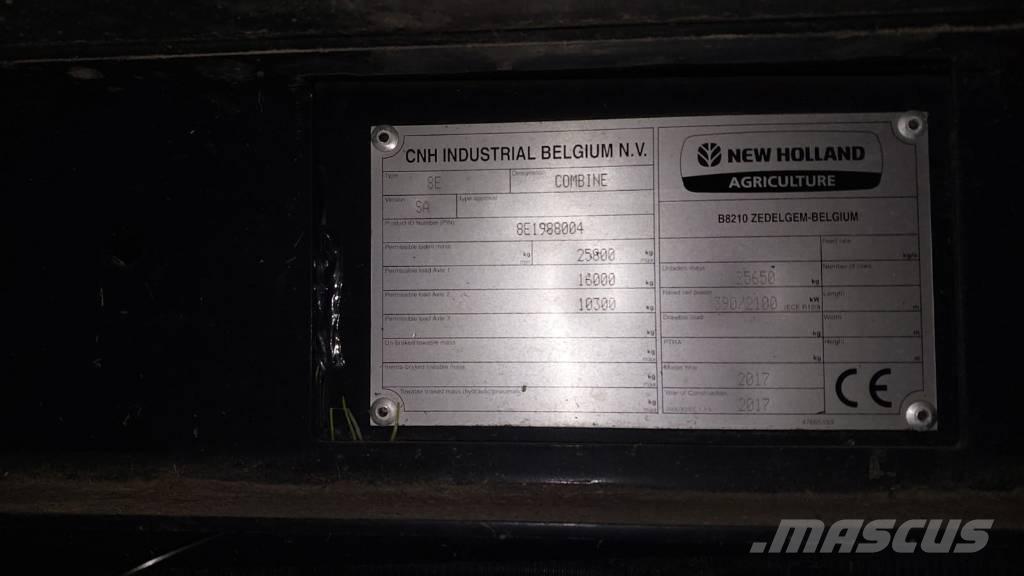 New Holland CR 9.90 Kombinované zberacie stroje