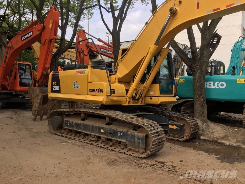 Komatsu PC 200-8 Pásové rýpadlá