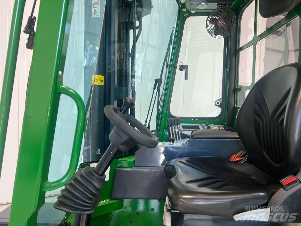 Combilift C4000ET 4 cestné vysokozdvižné vozíky