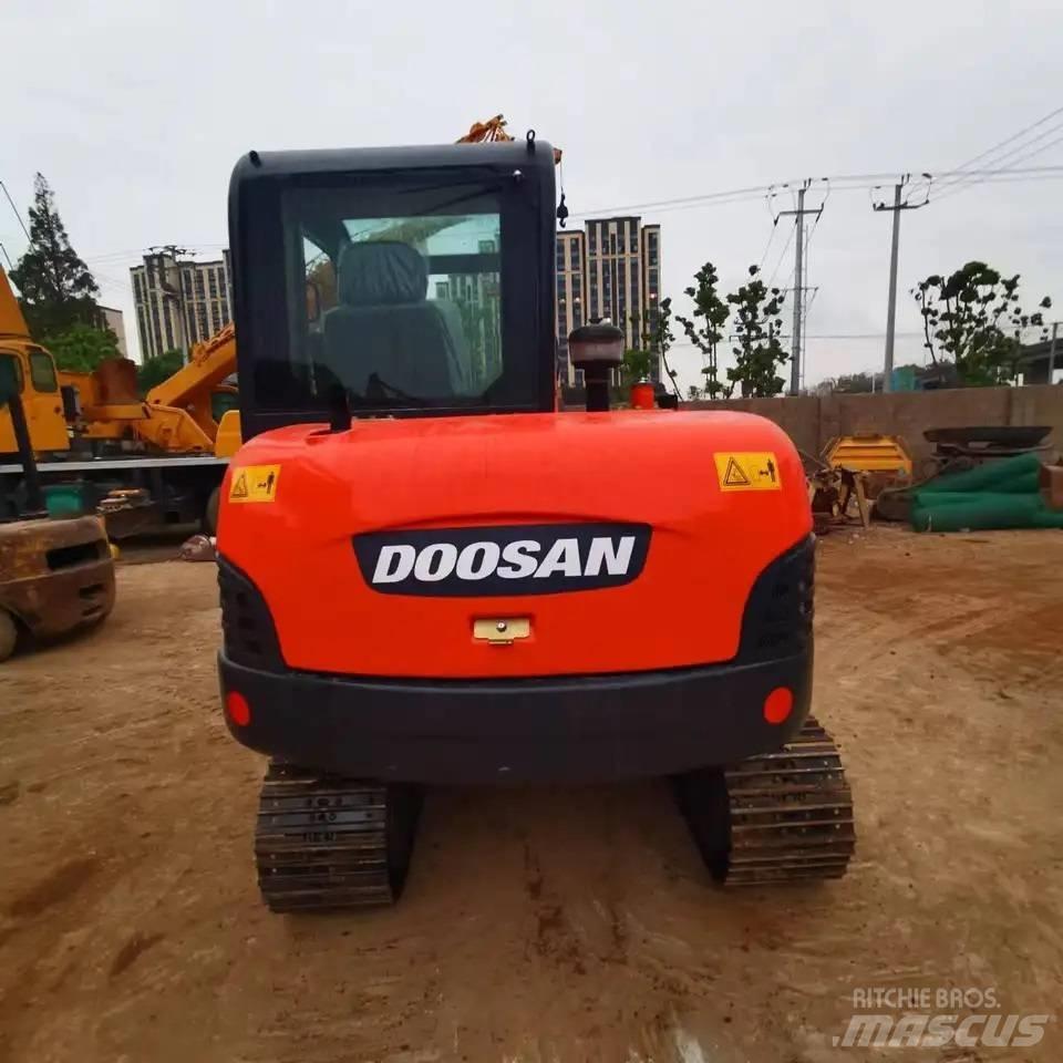 Doosan DH60-7 Pásové rýpadlá