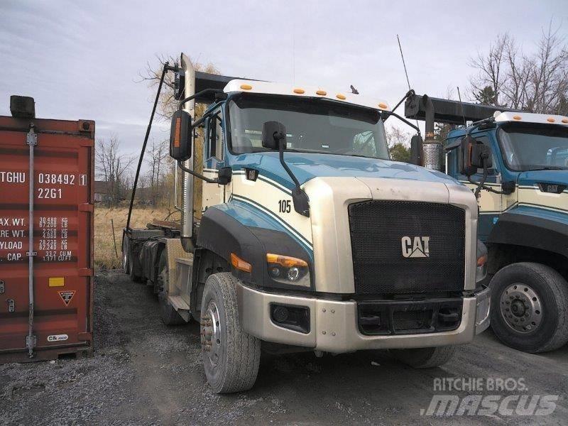 CAT CT 660 Lanový nosič kontajnerov