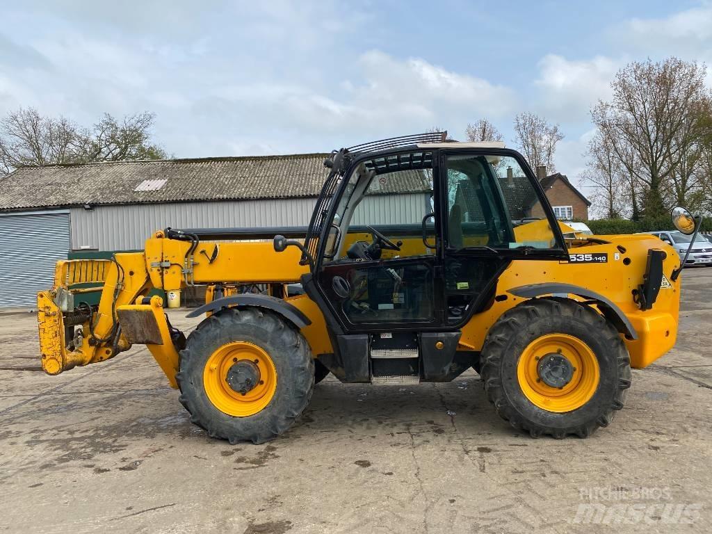 JCB 535-140 Teleskopické manipulátory