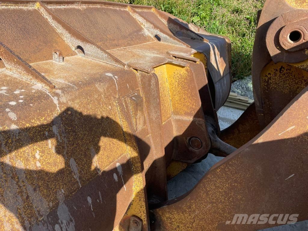 CAT 966 G Kolesové nakladače