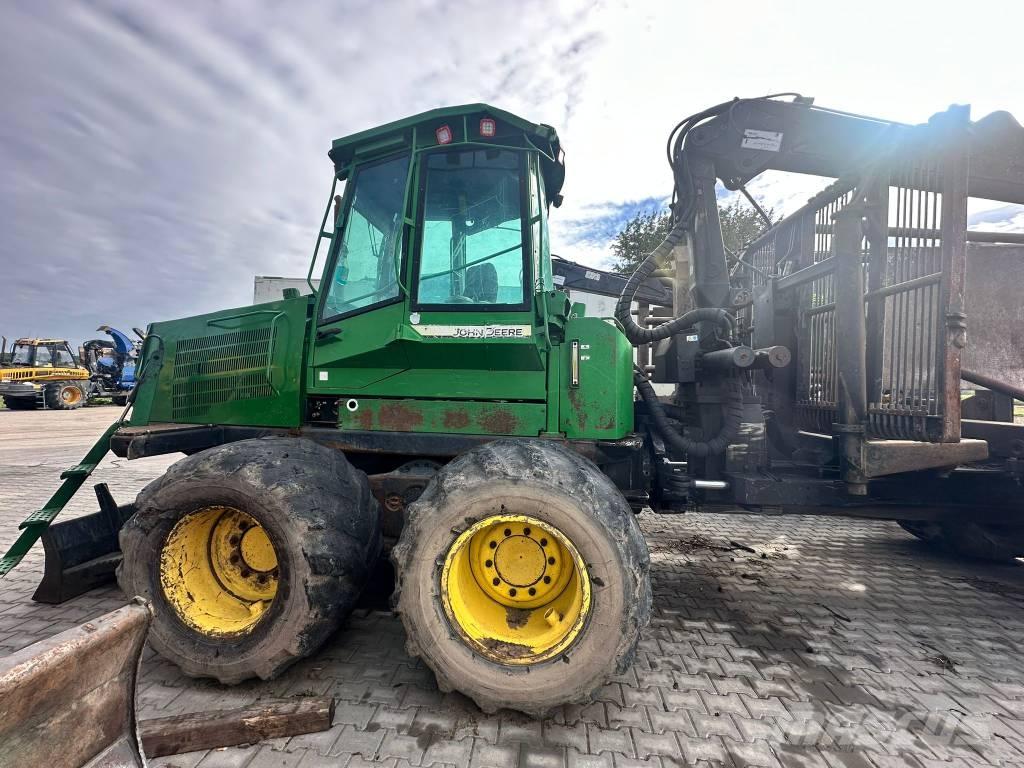 John Deere 1410D Lesné traktory