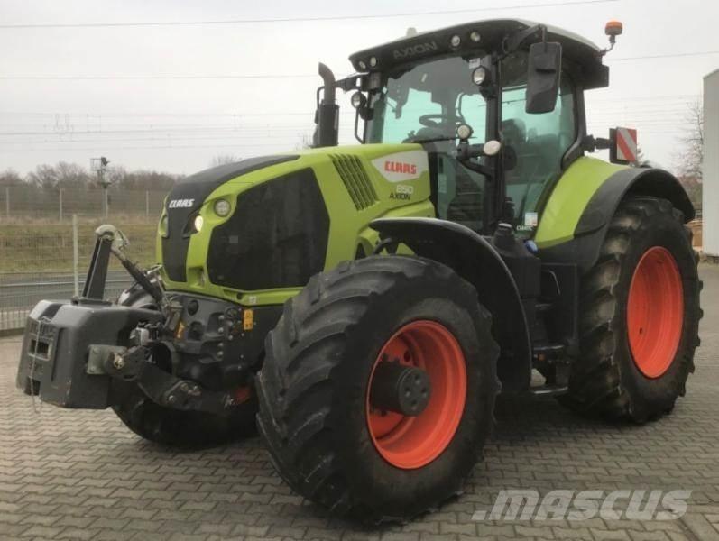CLAAS AXION 850 Traktory