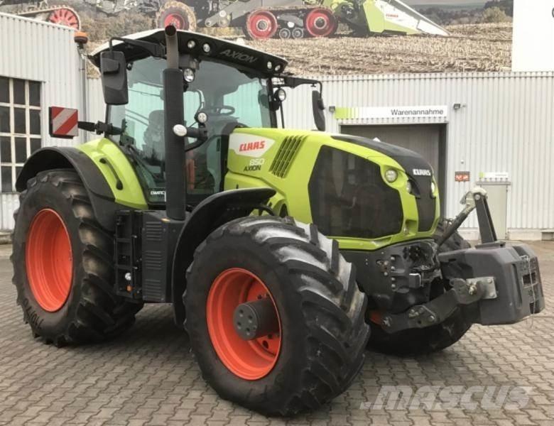 CLAAS AXION 850 Traktory
