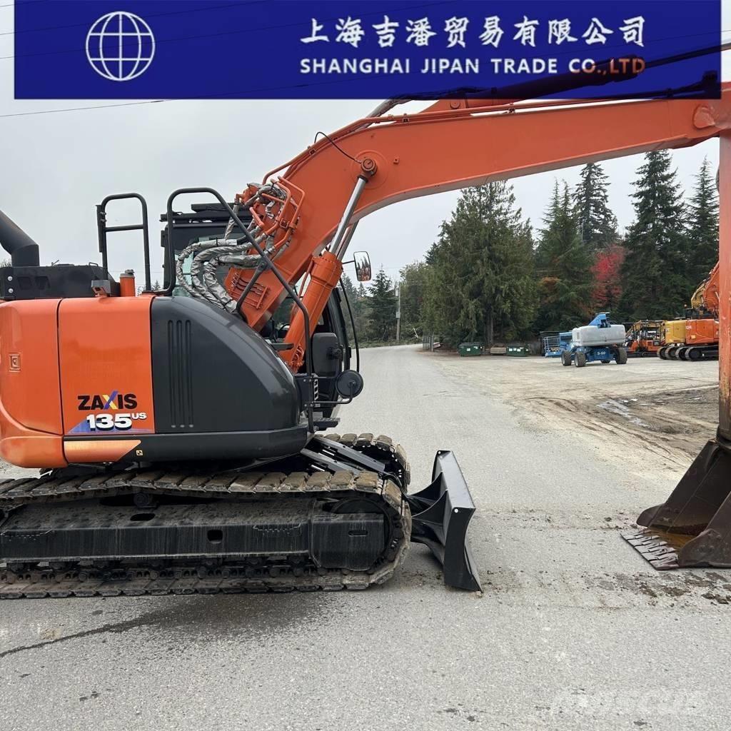 Hitachi ZX 135 Pásové rýpadlá
