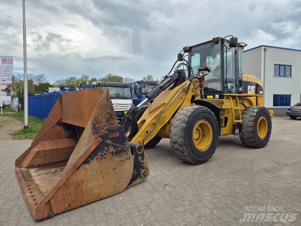 CAT 930G Kolesové nakladače