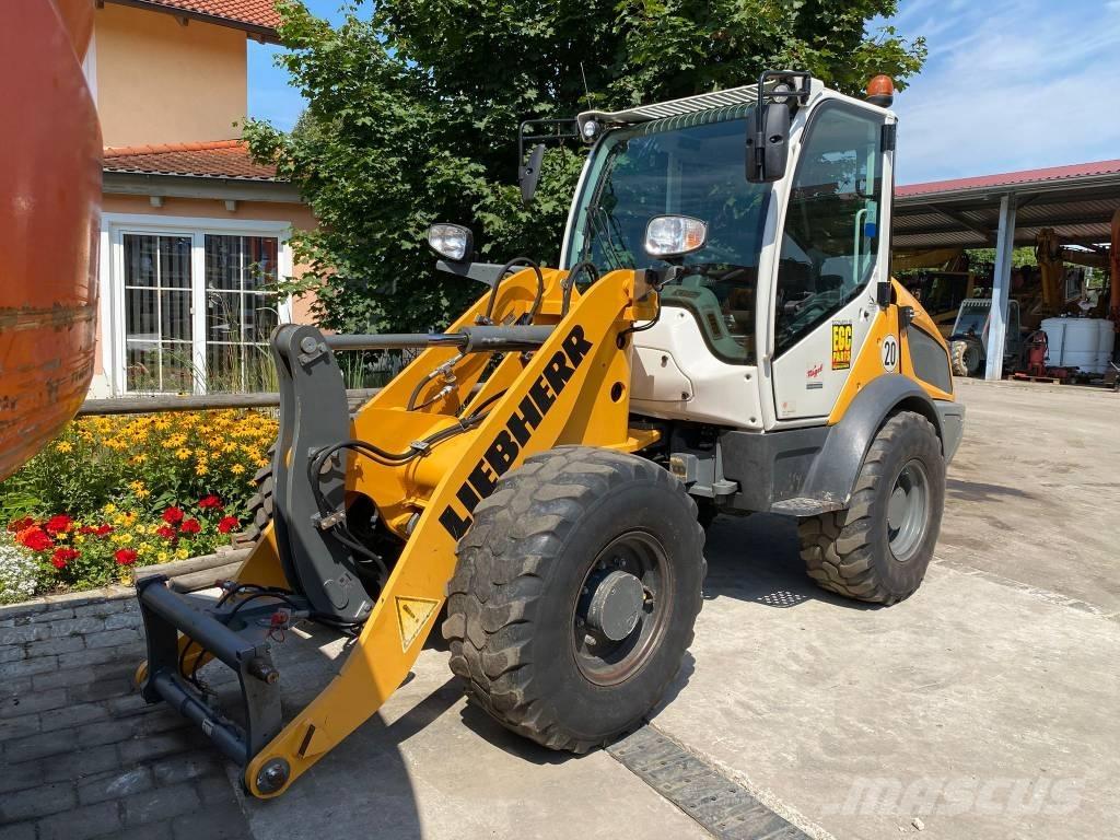 Liebherr L 506 Kolesové nakladače