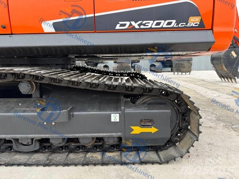 Doosan DX 300 LC-9C Pásové rýpadlá