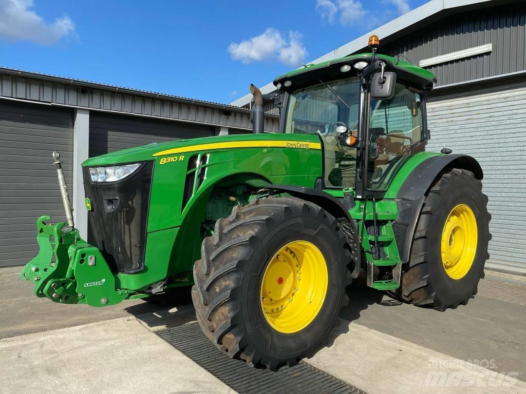 John Deere 8310 R Traktory