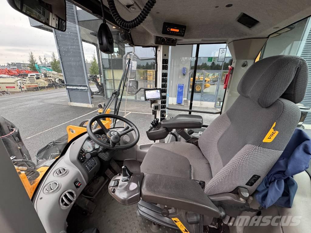Volvo L 120 H Kolesové nakladače