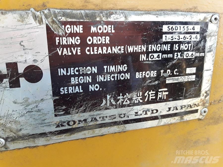 Komatsu D 155 A-1 Pásové dozéry