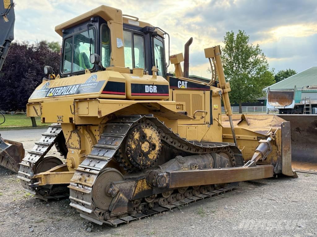 CAT D 6 R Pásové dozéry