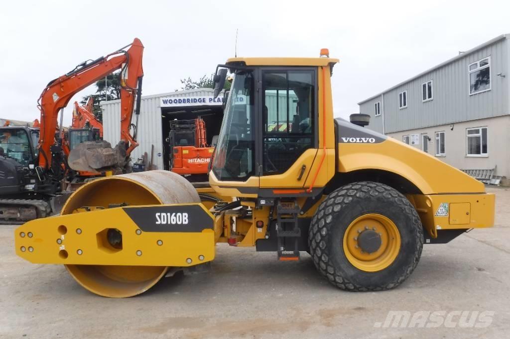Volvo SD 160 B Ťahačové valce