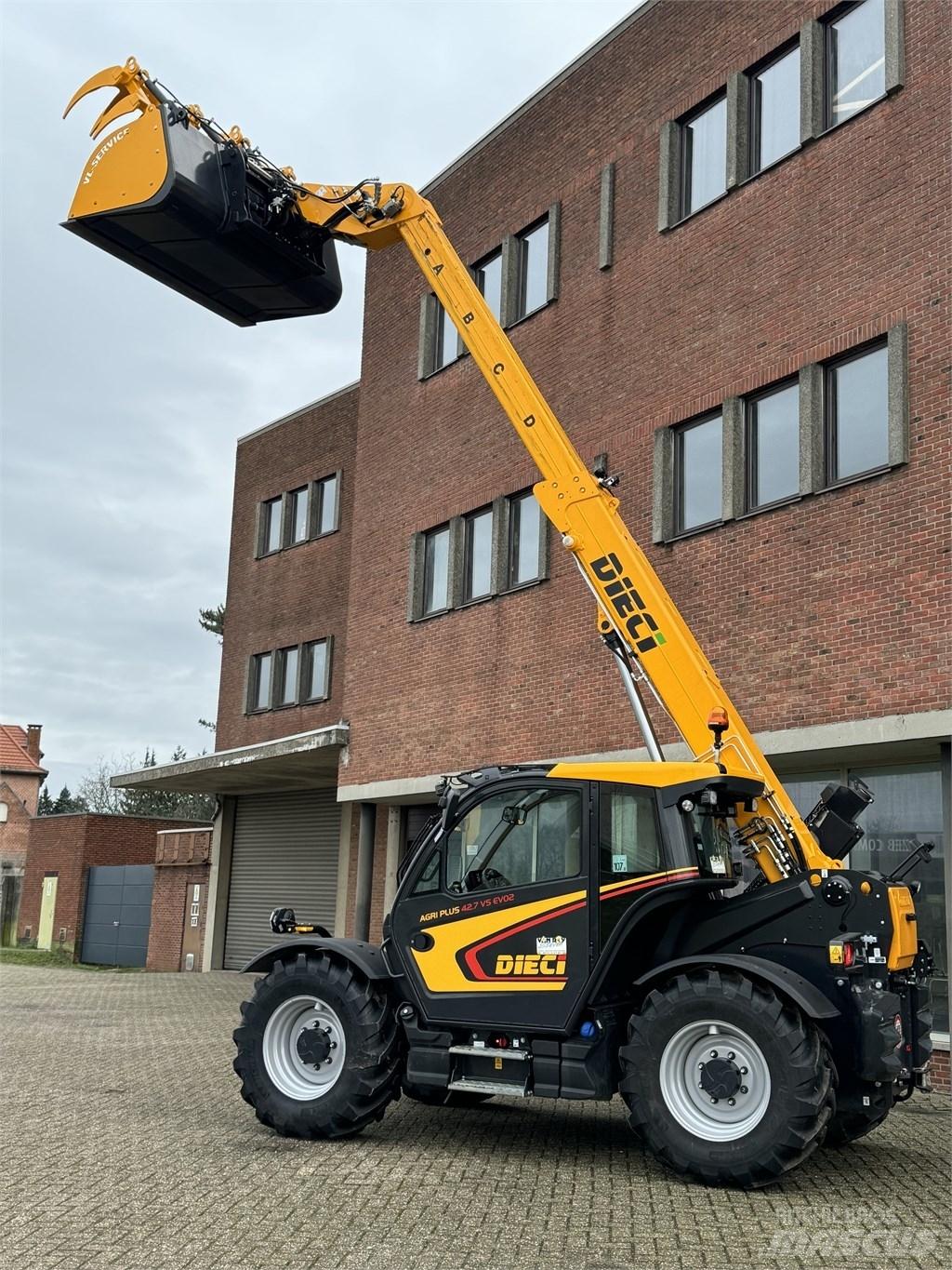 Dieci Agri plus 42.7 Teleskopické nakladače pre poľnohospodárstvo