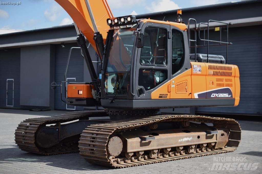 Doosan DX 225 LC-5 Pásové rýpadlá