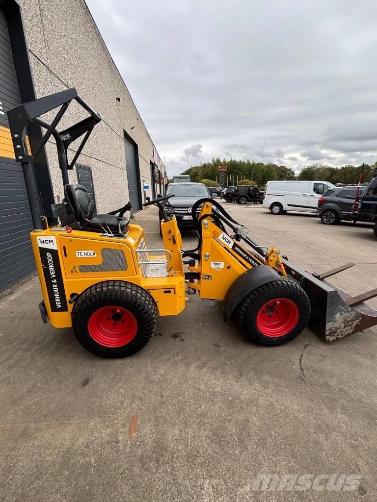 Knikmops KM 130 Kolesové nakladače