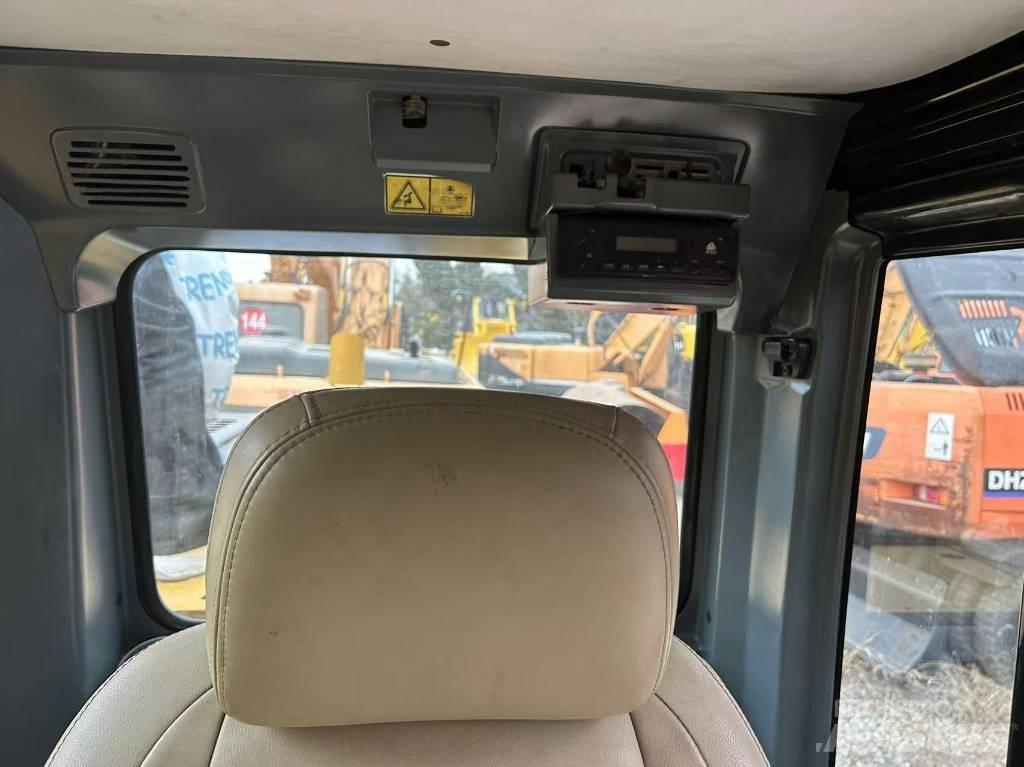 CAT 320 Pásové rýpadlá