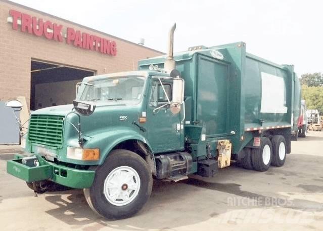 International 4900 Smetiarske vozidlá