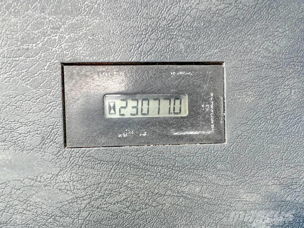 Hyundai R520LC-9 Pásové rýpadlá