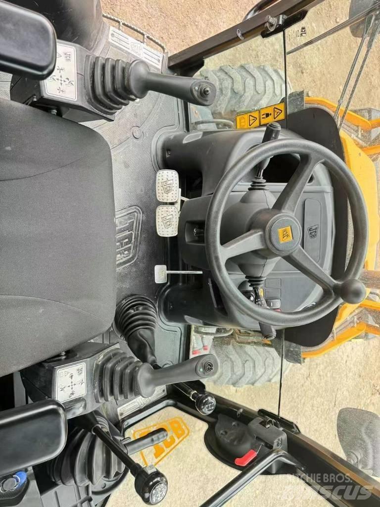 JCB 3 CX Kolesové rýpadlá