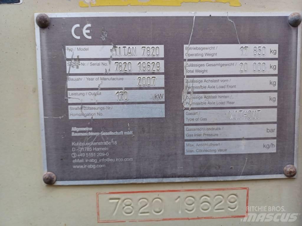Titan 7820 Finišéry