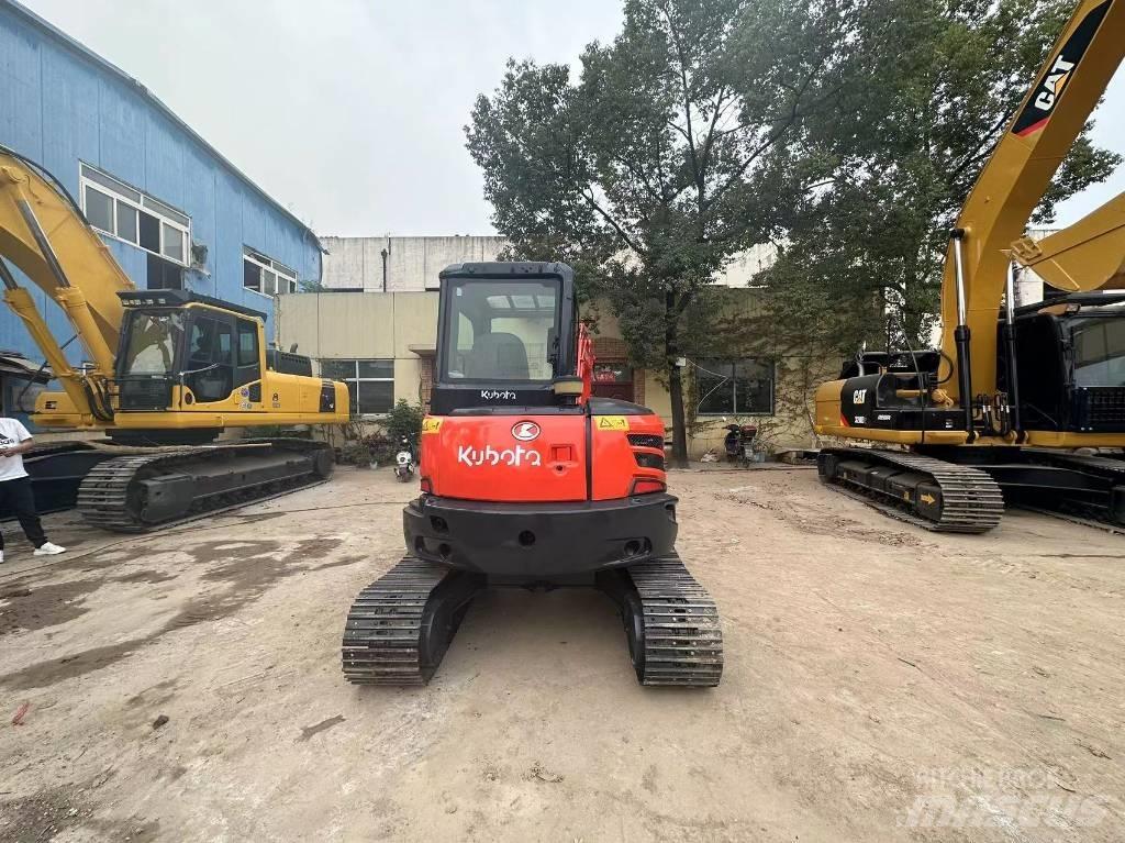 Kubota 163 Pásové rýpadlá