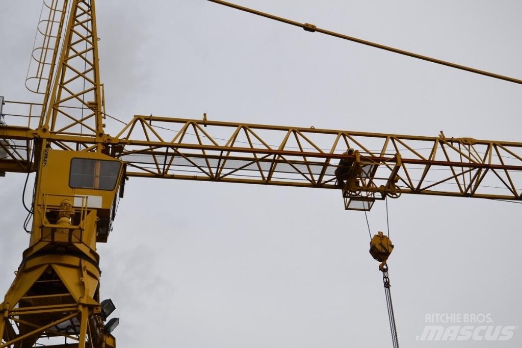 Liebherr 220 HC Stavebné žeriavy