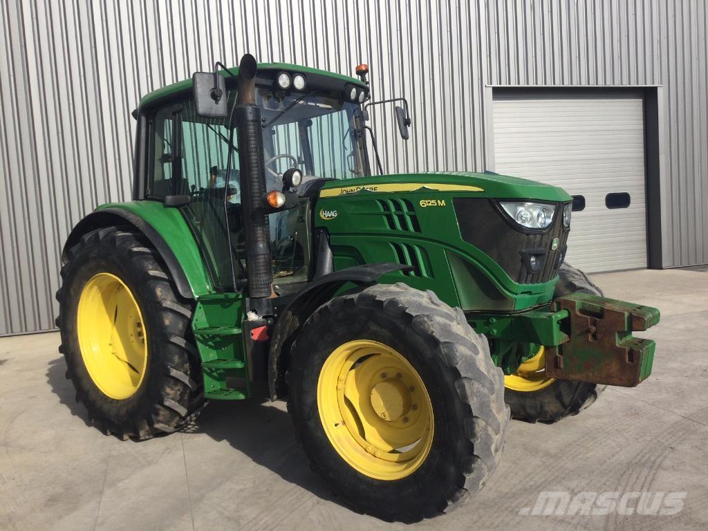 John Deere 6125M Traktory