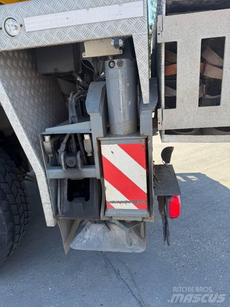 Grove GMK 4100 L Univerzálne terénne žeriavy