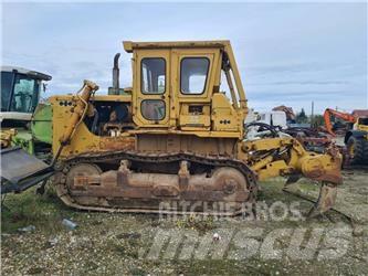Komatsu D 85-18 Pásové dozéry