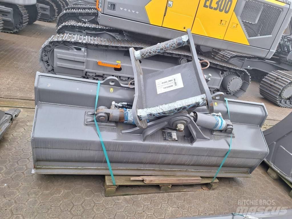 Tiltbucket 2400 mm. Lopaty