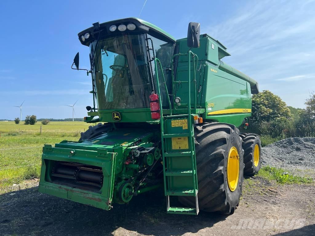 John Deere C 670 I Kombinované zberacie stroje