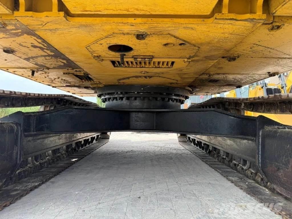 CAT 322CLN Pásové rýpadlá