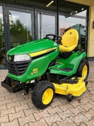 John Deere X590 Samochodné kosačky