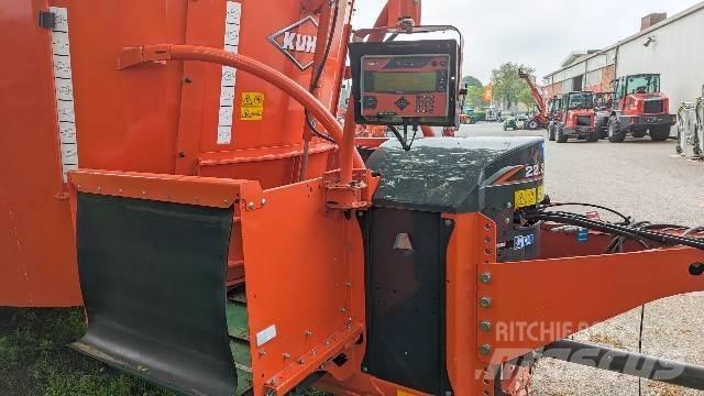 Kuhn Profile 22.2CL Kŕmidlá, kŕmne žľaby