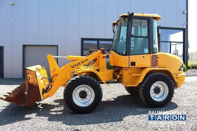 Volvo L30B Kolesové nakladače