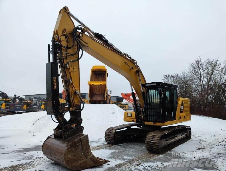 CAT 323 (07B) Pásové rýpadlá