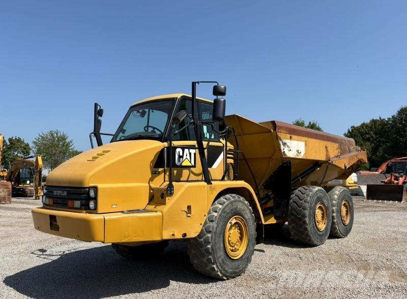 CAT 730 Kĺbové nákladné autá