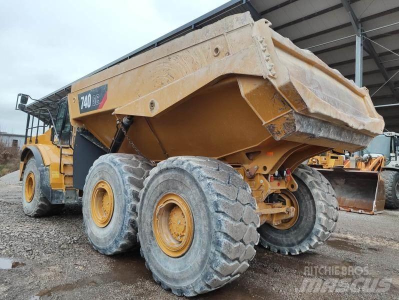 CAT 740GC Kĺbové nákladné autá