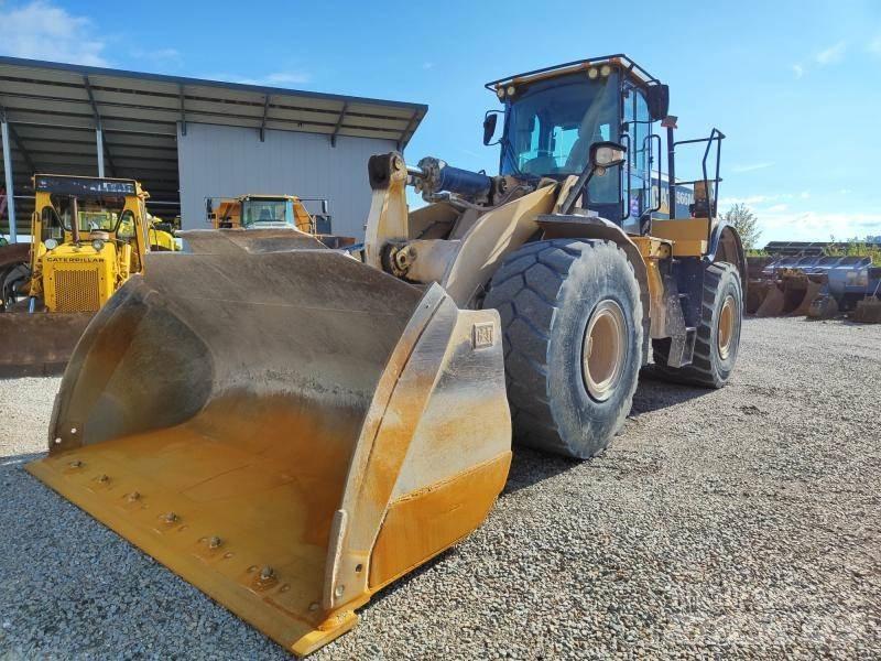 CAT 966M Kolesové nakladače