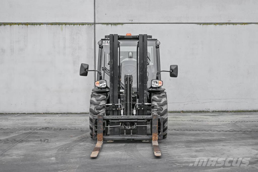 Manitou MC 25-4 Dieselové vozíky