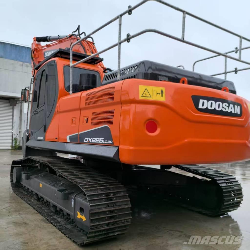 Doosan DX 225 LCA Pásové rýpadlá