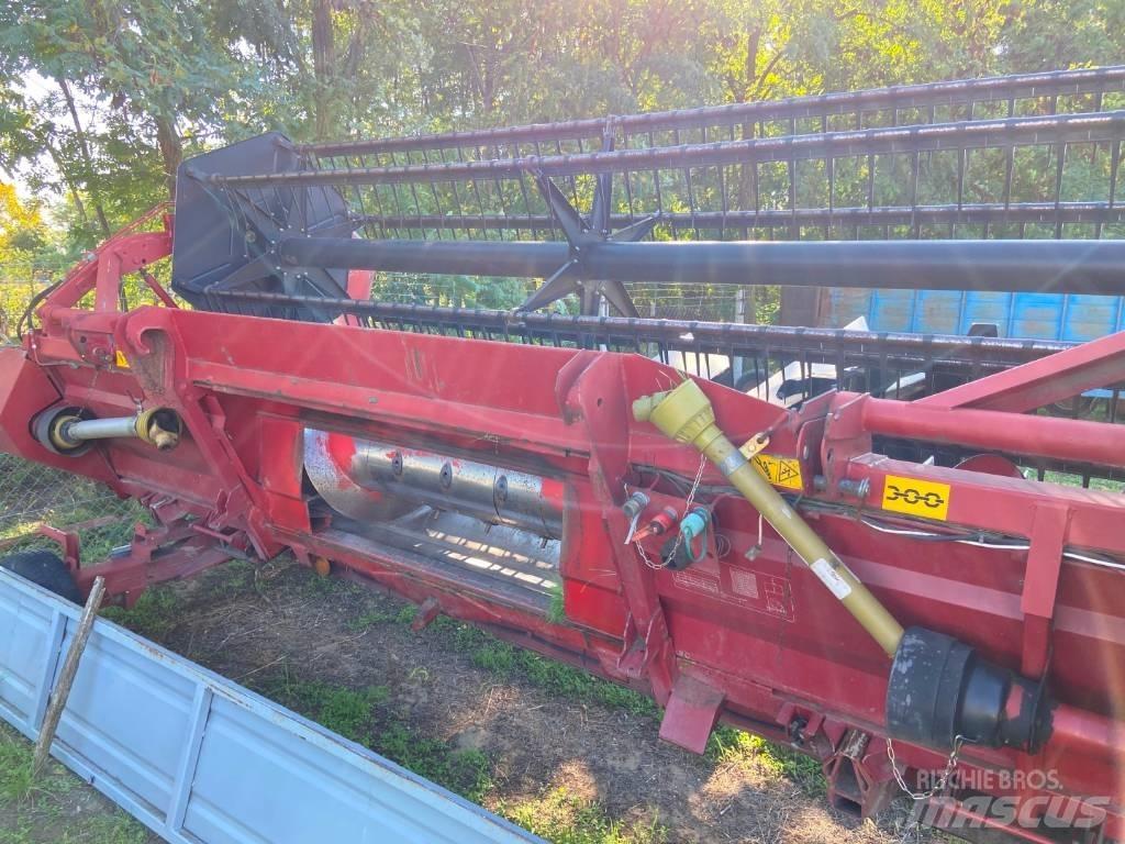 Case IH 521 Kombinované zberacie stroje