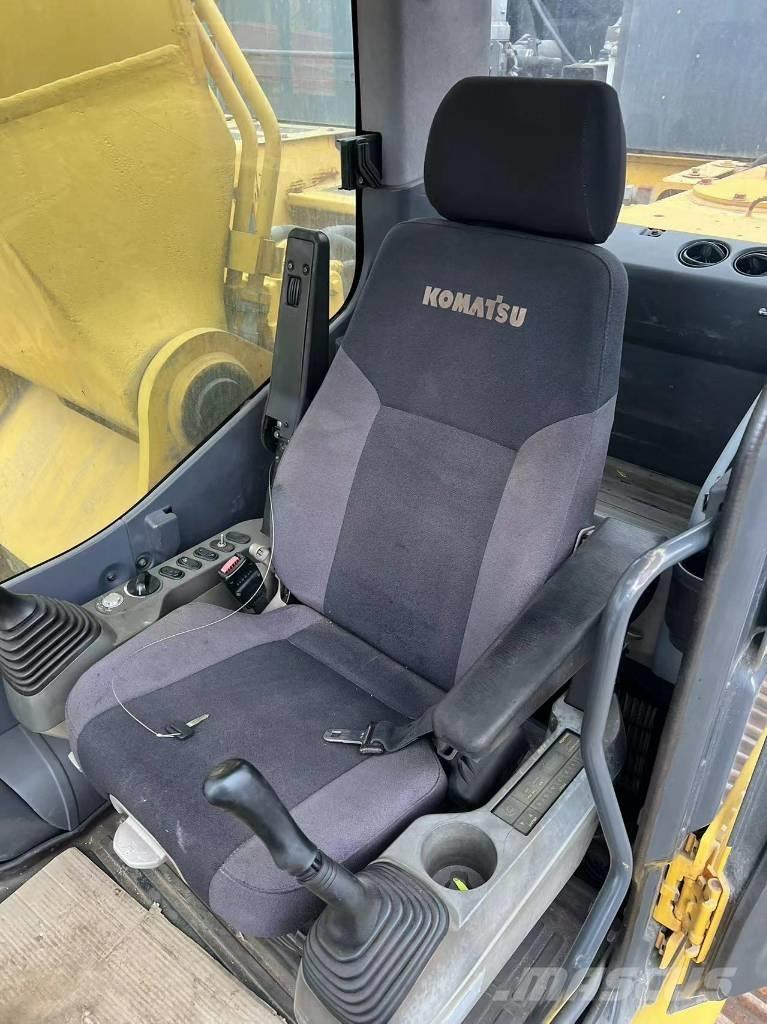 Komatsu PC490-10 Pásové rýpadlá