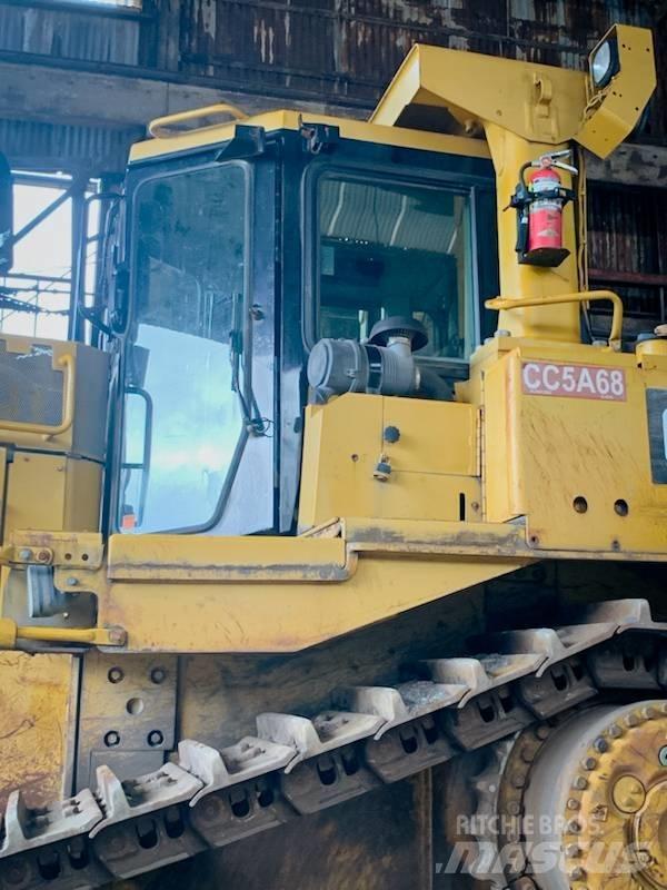 CAT D 9 T Pásové dozéry